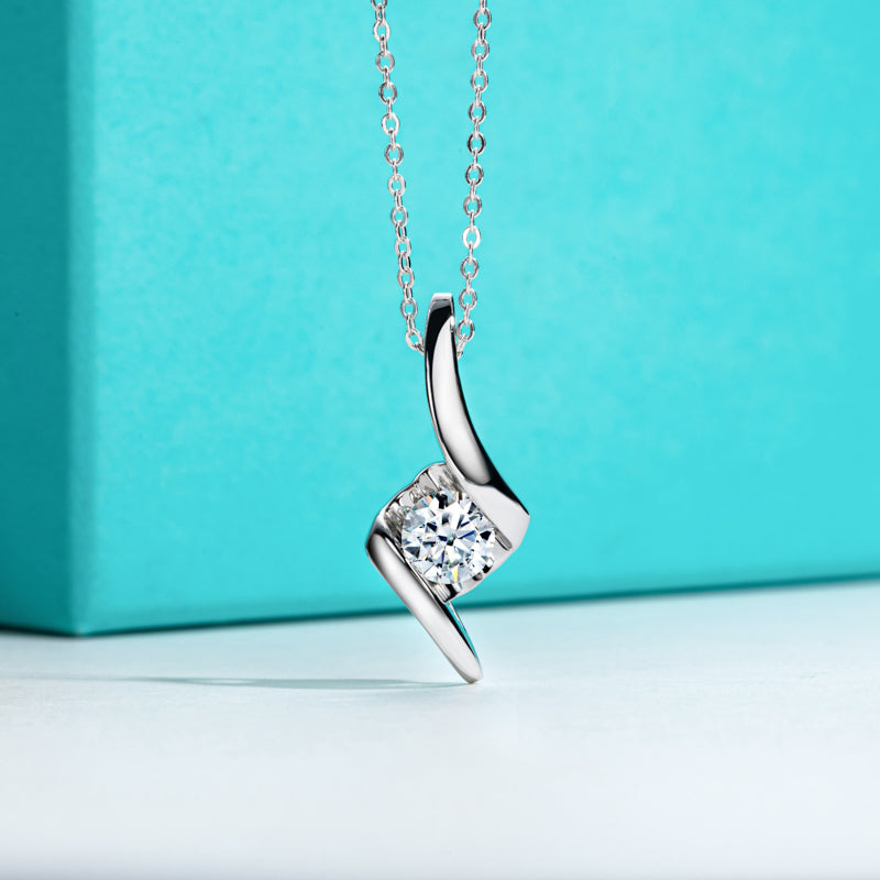 Moissanite Diamond Pendant Necklace (1 ct)