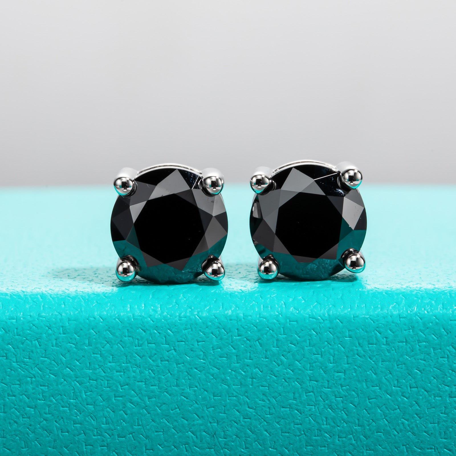 10K Round Cut Moissanite Stud Earrings