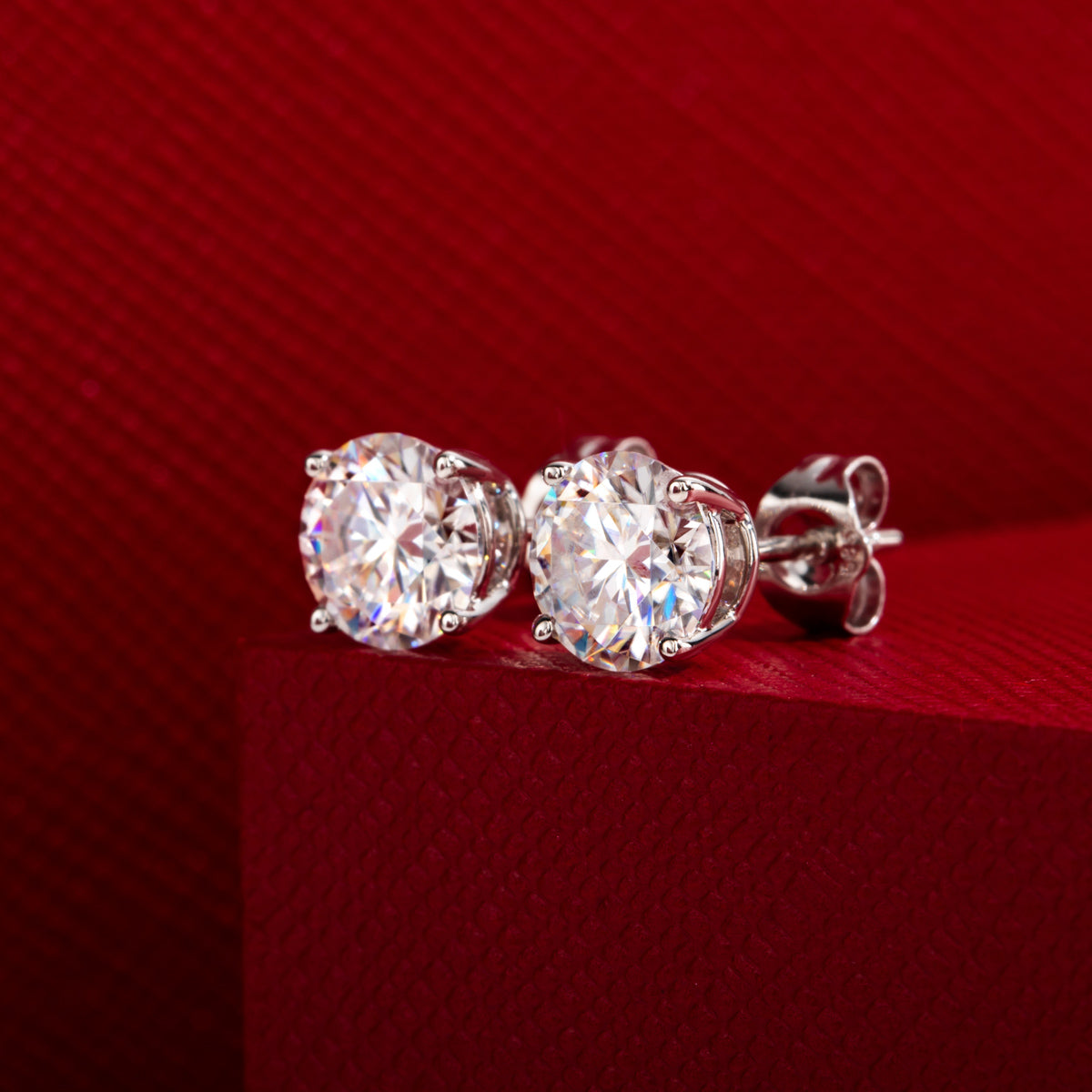 14K Gold Round Moissanite Stud Earrings