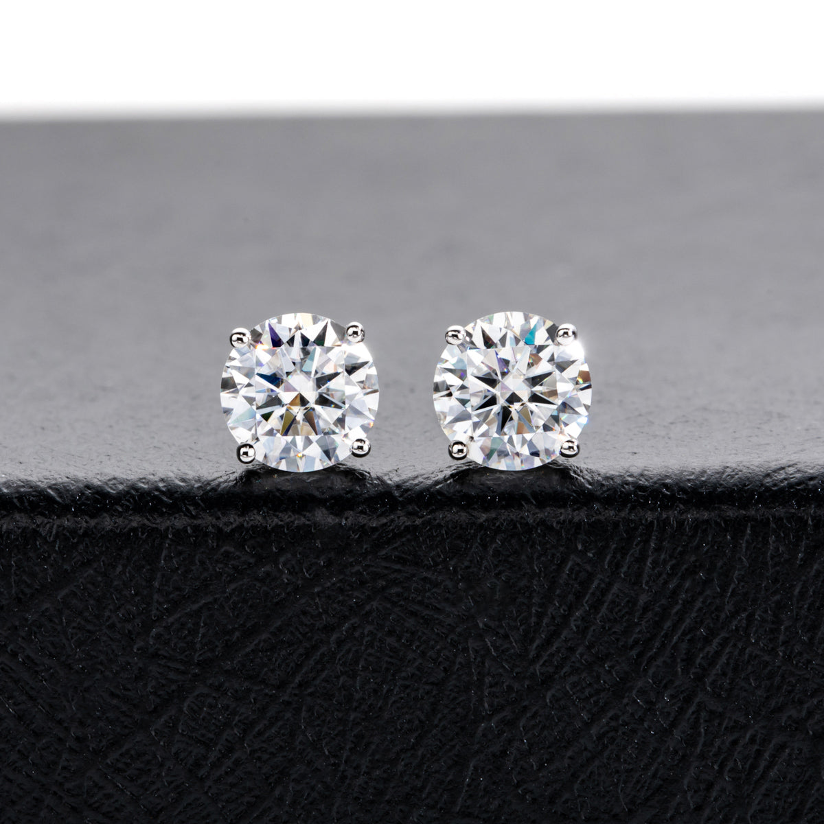 14K Gold Round Moissanite Stud Earrings
