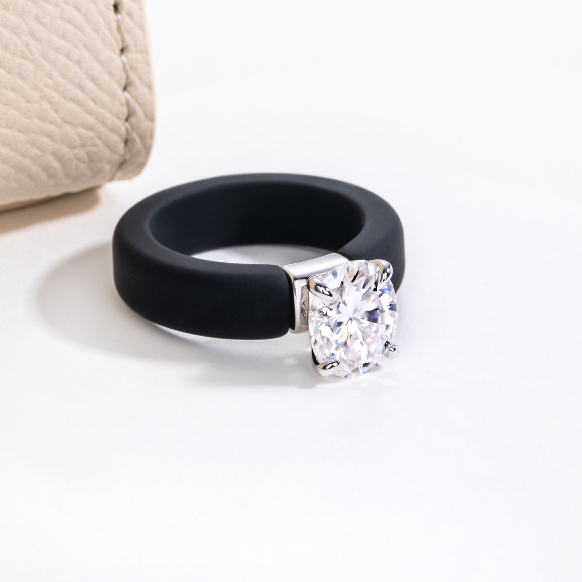 S925 Sterling Silver Moissanite Oval Silicone Ring