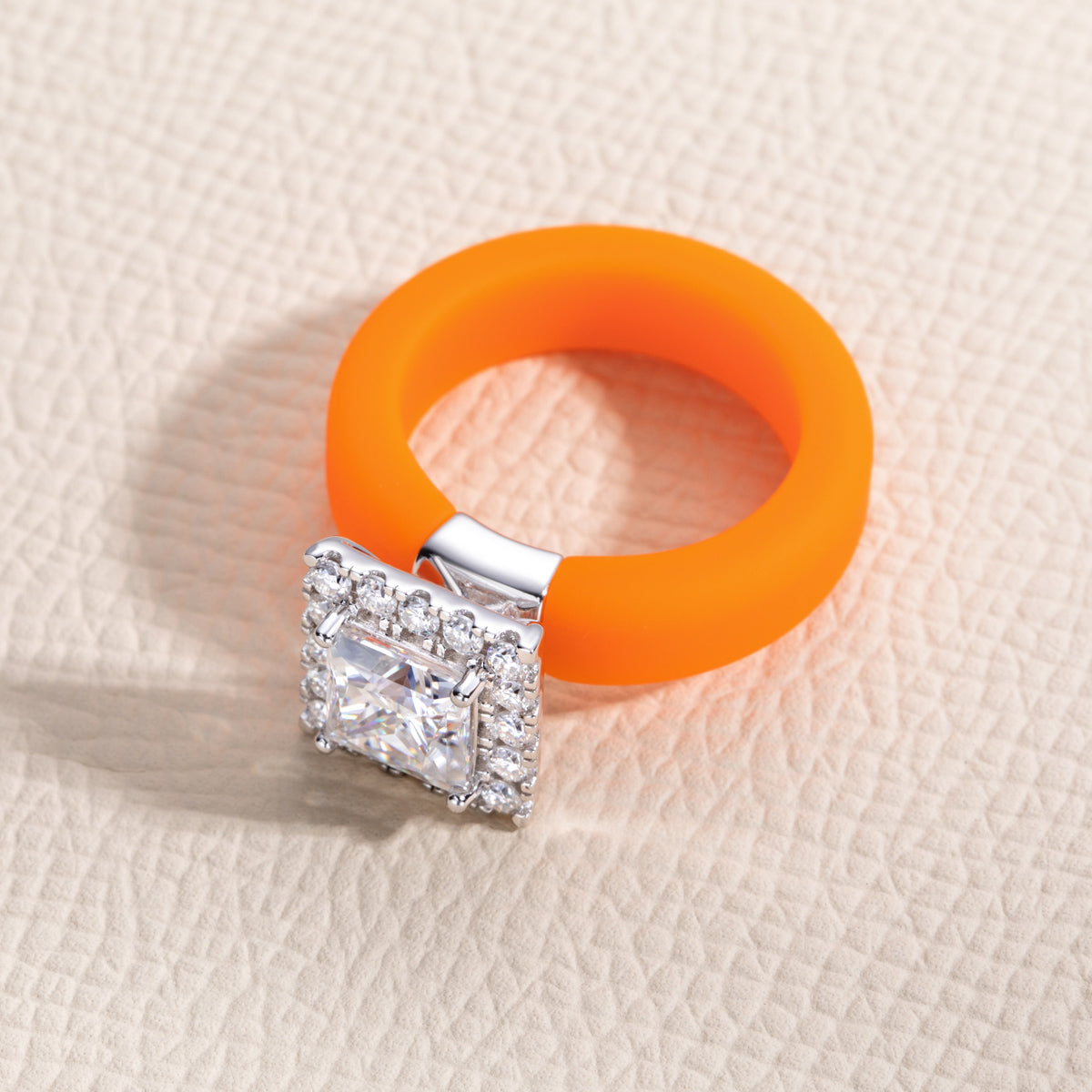 S925 Sterling Silver Princess Cut Moissanite Ring with Silicone Inner Lining