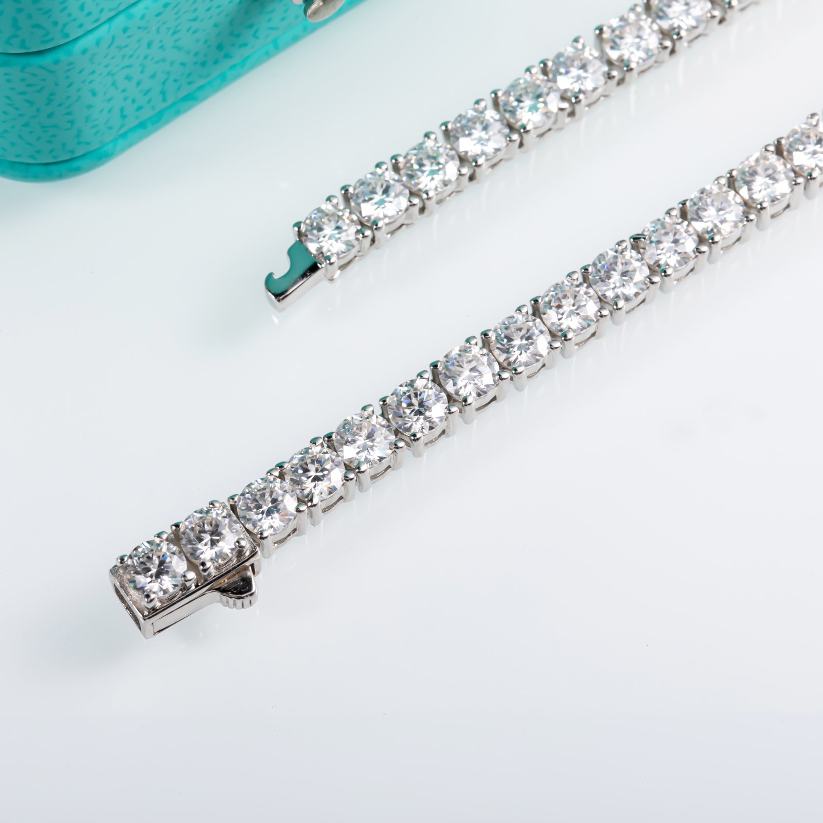 Moissanite Silver Tennis Bracelet (11.1-13.8 cttw)