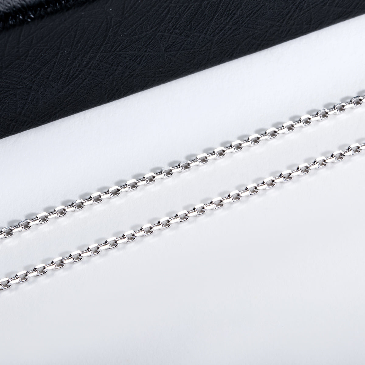S925 Sterling Silver Round Moissanite Cartier-Style Bracelet