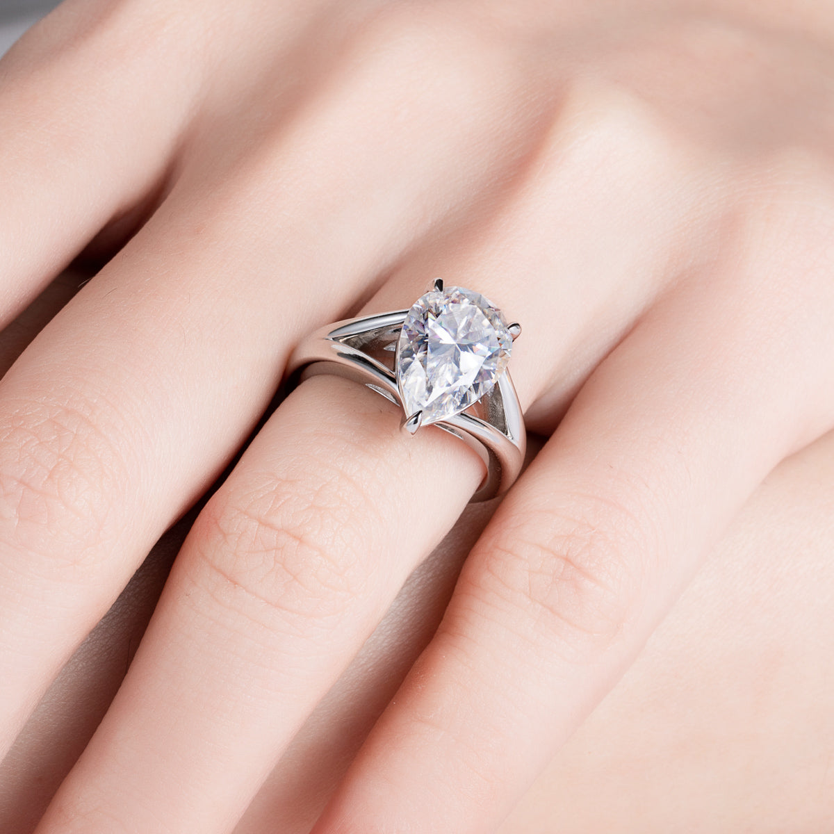 S925‑Silver Single‑Head Pear‑Shaped Moissanite Ring