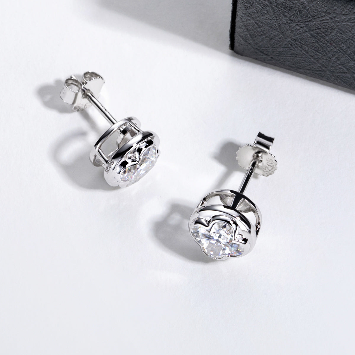 S925‑Silver 1.0CT Moissanite Four‑Leaf‑Clover Cut Stud Earrings