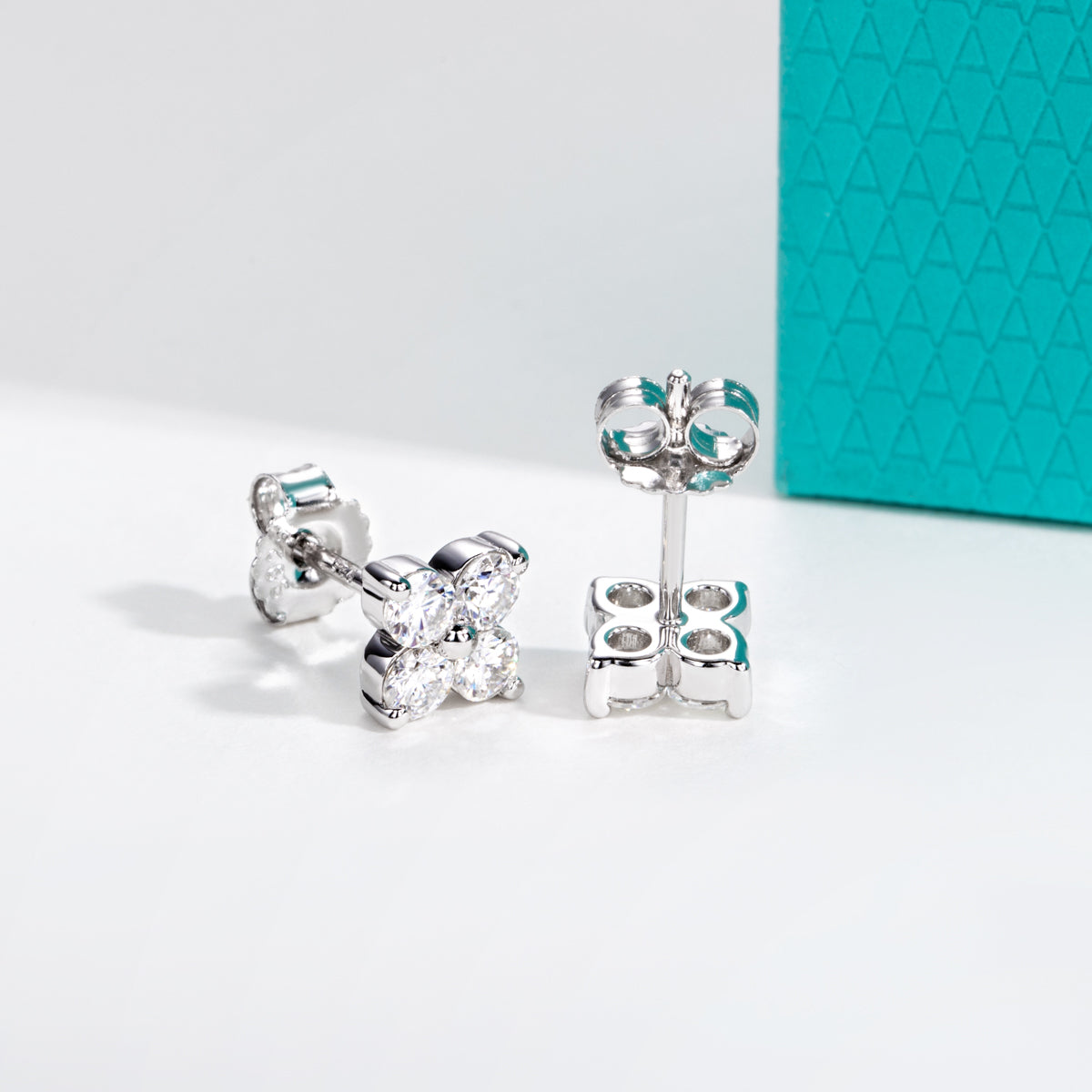 S925 Silver Lucky Four-Leaf Clover Moissanite Stud Earrings