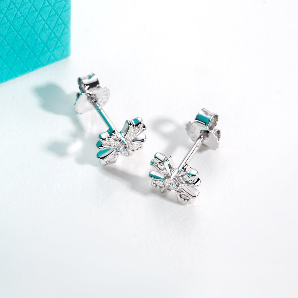 S925 Sterling Silver Moissanite Cross Stud Earrings