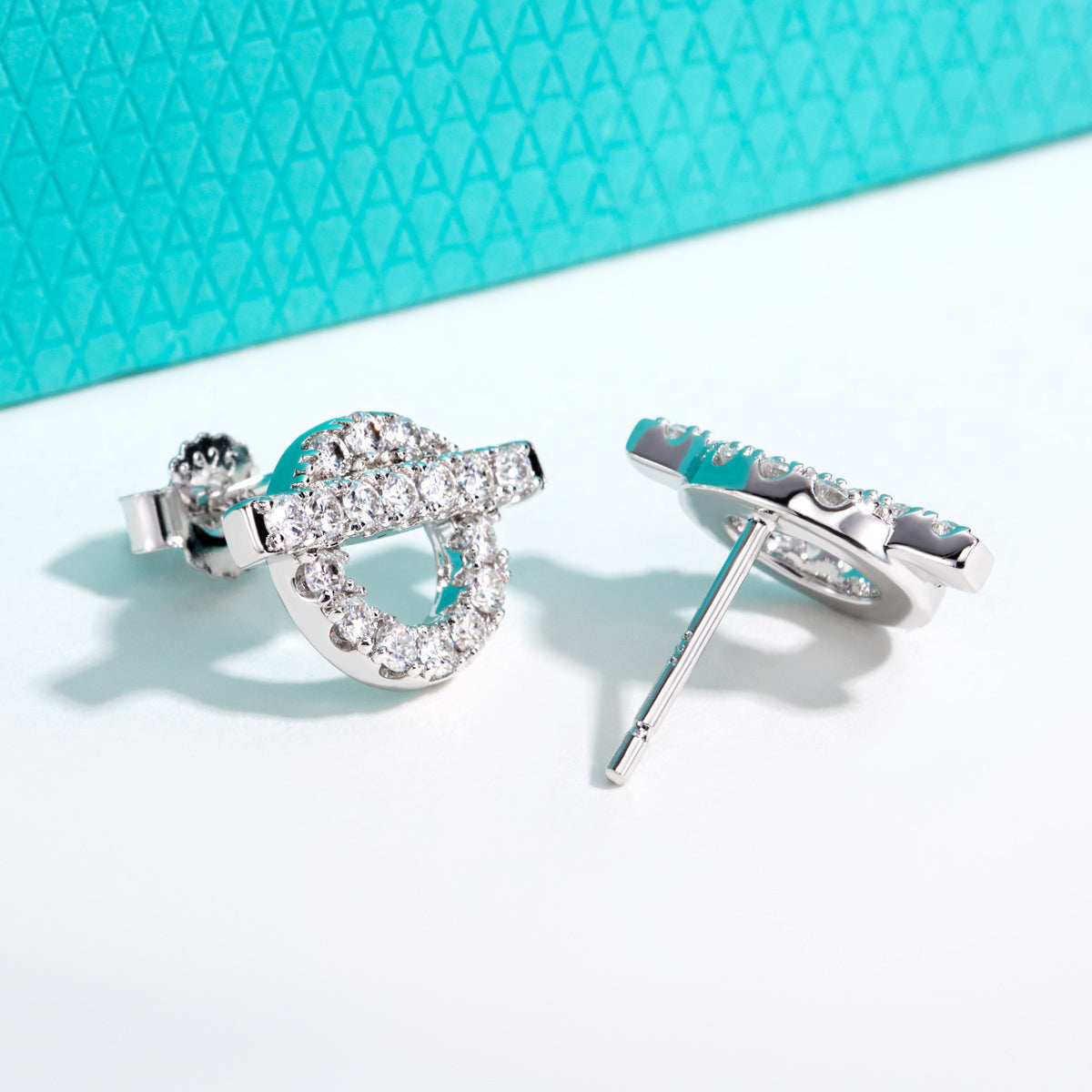 S925 Silver Paved Moissanite Mini Letter Q Earrings