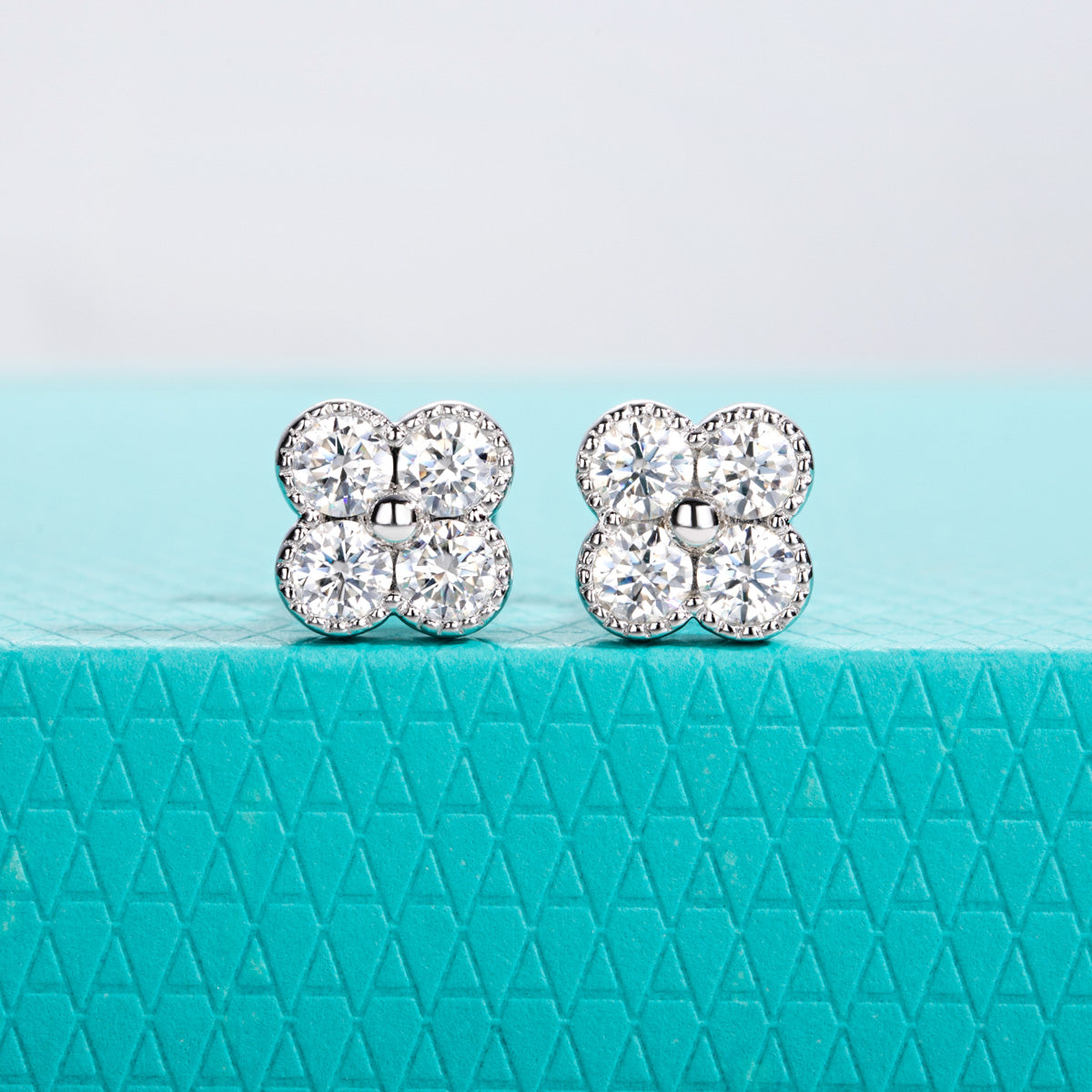 S925 Sterling Silver Moissanite Four Leaf Clover Stud Earrings