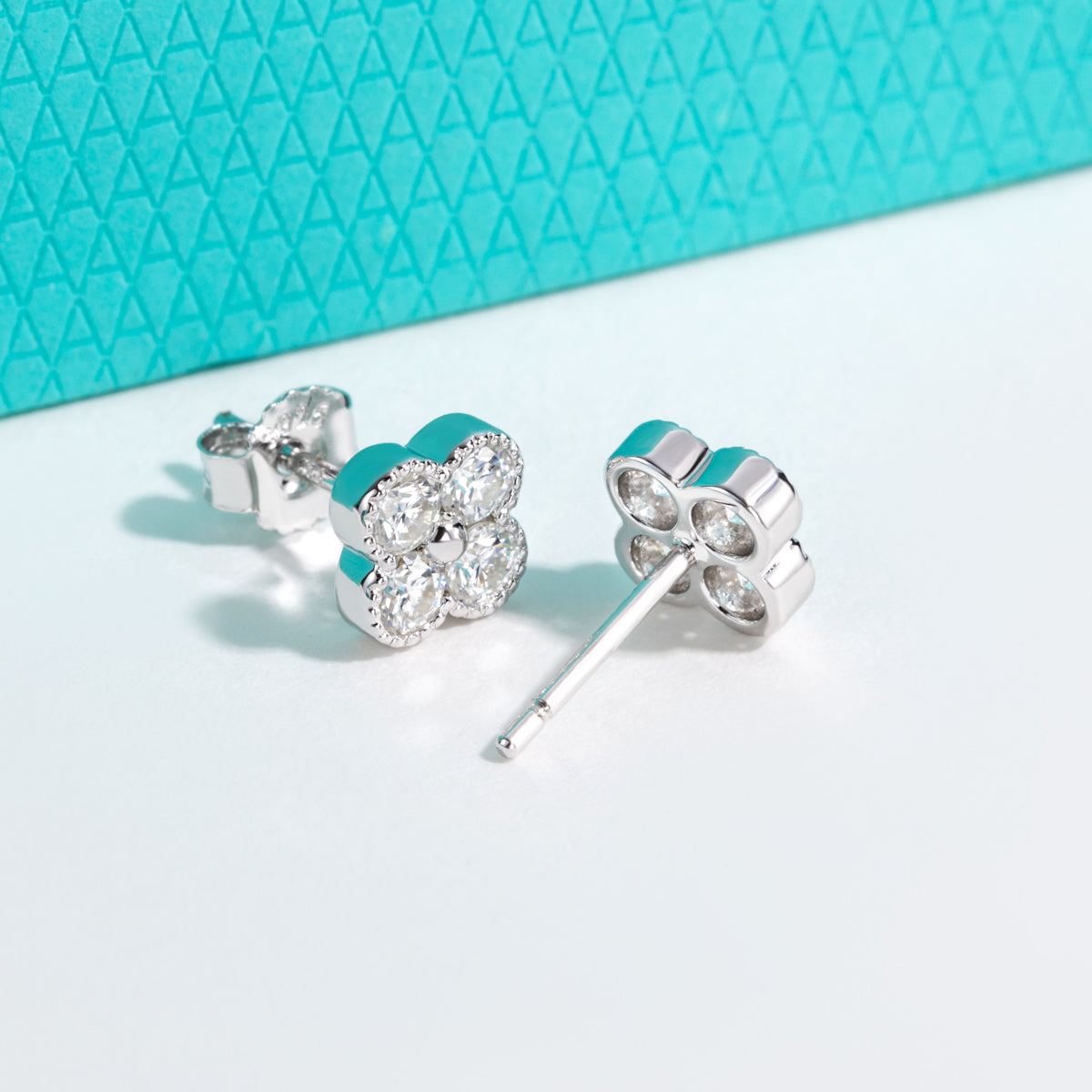 S925 Sterling Silver Moissanite Four Leaf Clover Stud Earrings