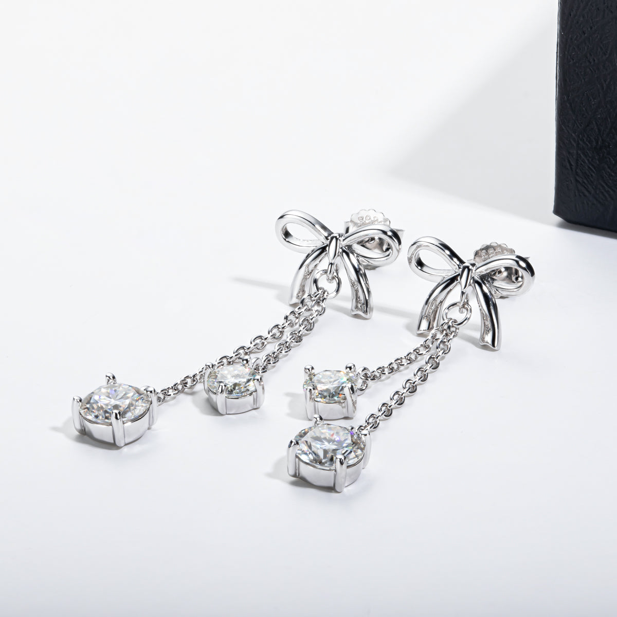 S925 Sterling Silver Classic Bow Moissanite Earrings