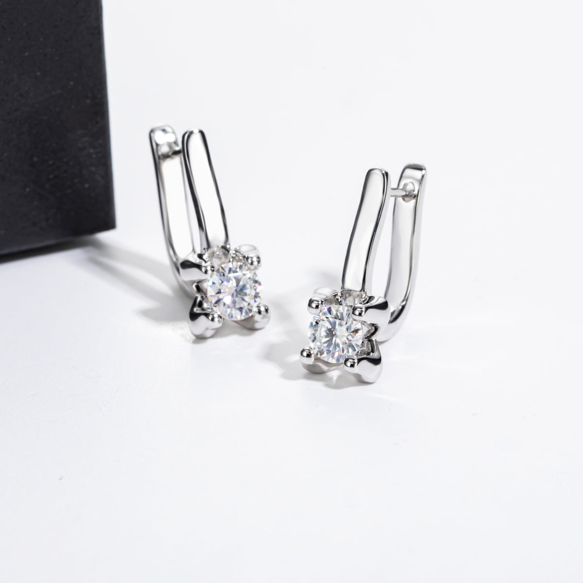 5mm 0.5CT Moissanite Stud Earrings Pair