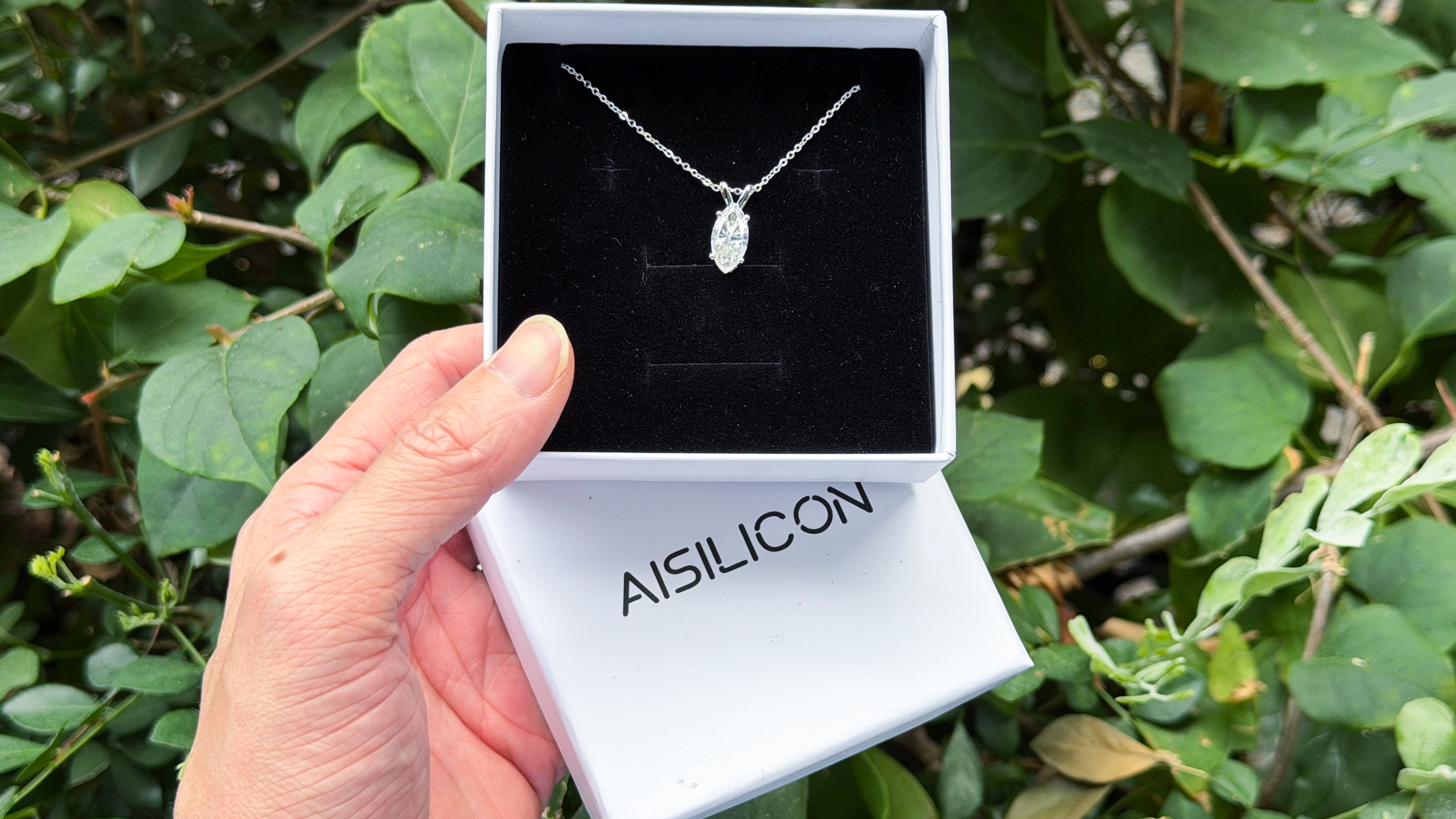 AiSilicon 925 Sterling Silver Moissanit Necklaces