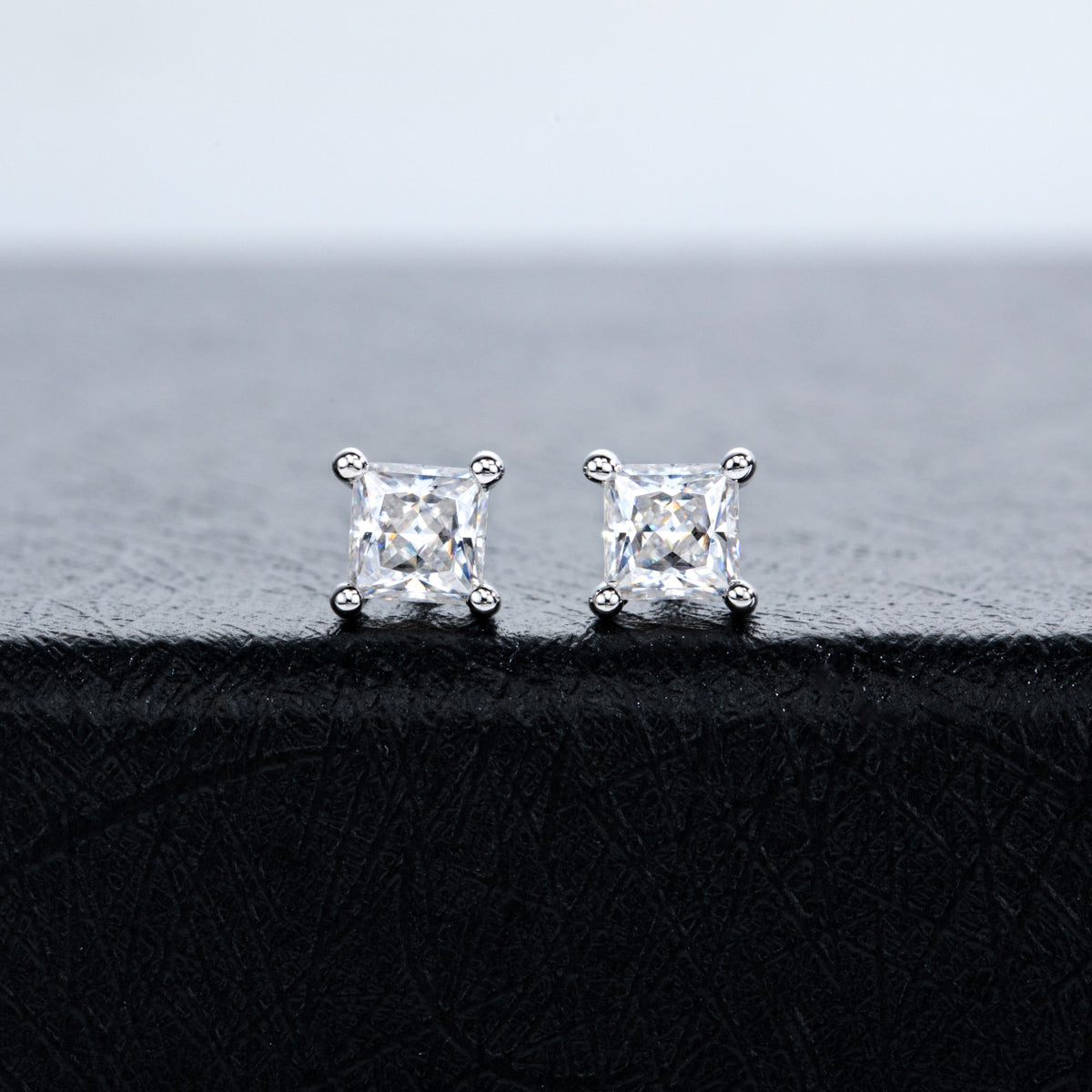 S925 Silver Princess Cut Moissanite Stud Earrings