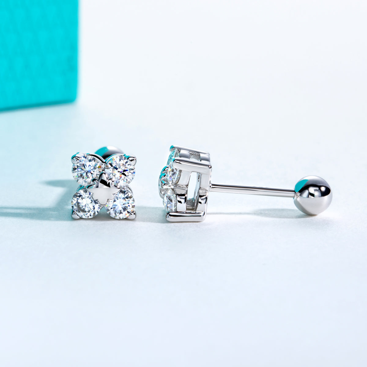 S925 Sterling Silver Round Moissanite Four-Leaf Clover Stud Earrings