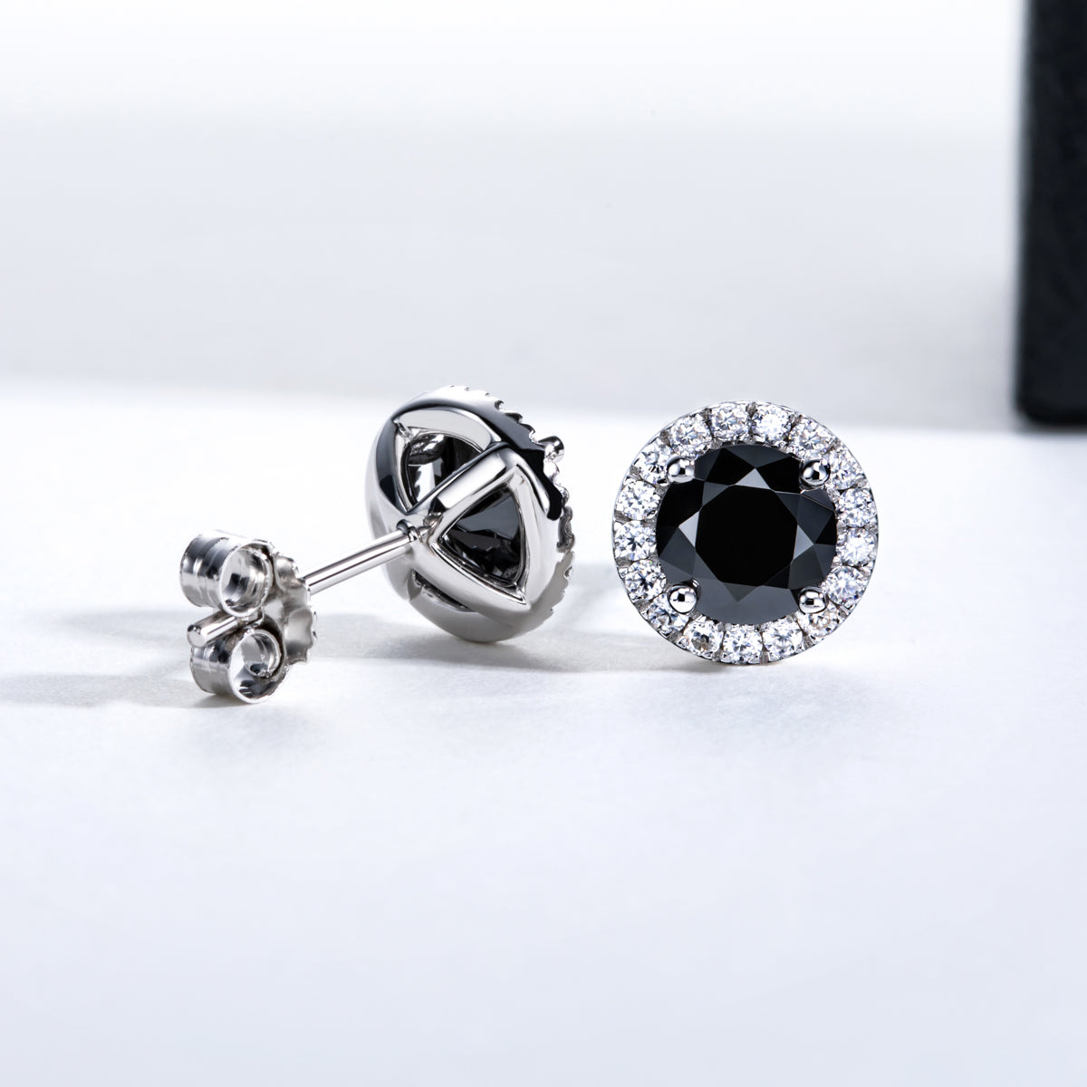 S925 Sterling Silver Moissanite Stud Earrings