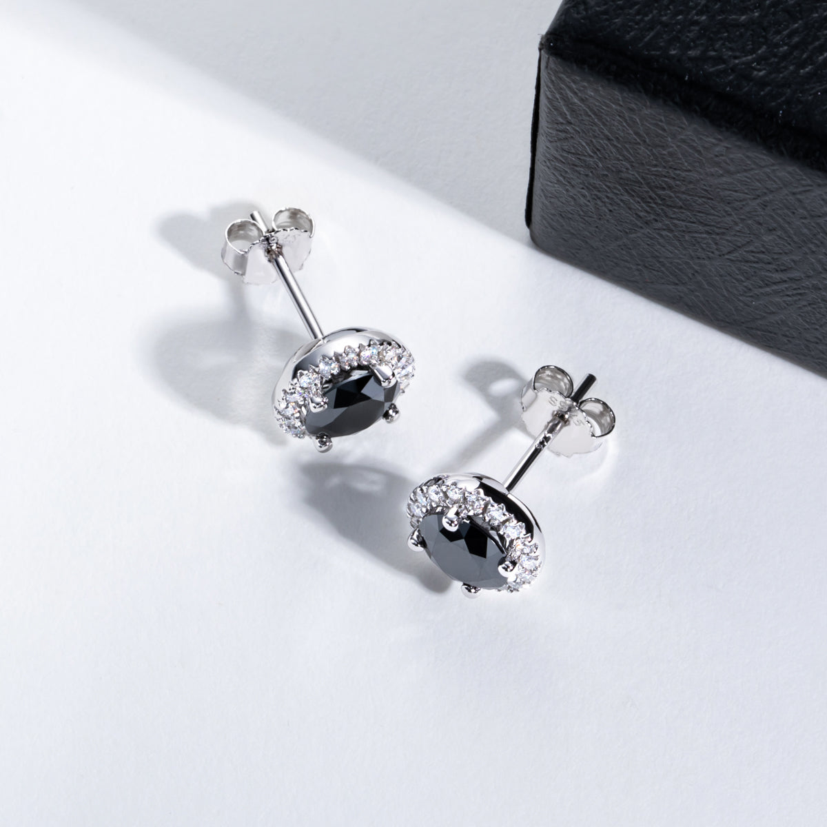 S925 Sterling Silver Moissanite Stud Earrings