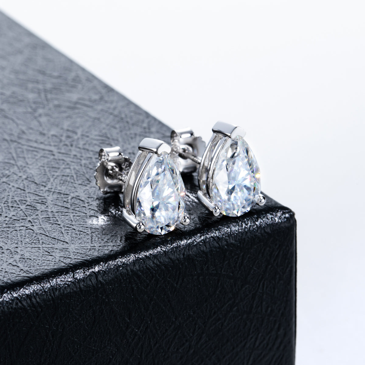 S925 Silver Pear-Shaped Moissanite Stud Earrings, Standard Cut