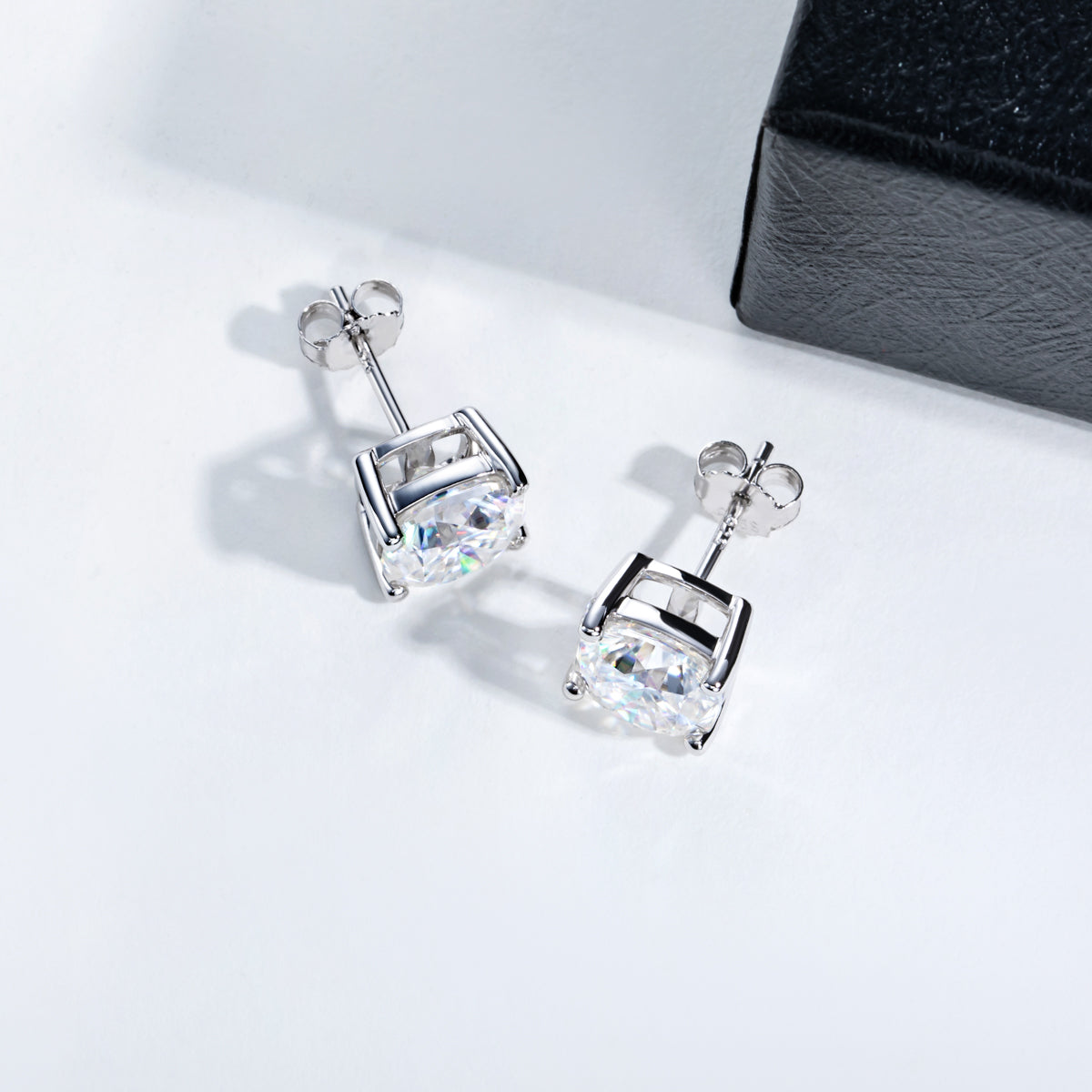 S925 Silver Moissanite Cushion Cut Stud Earrings