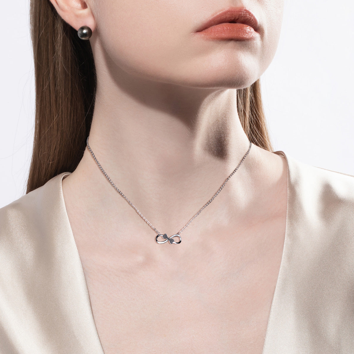 S925 Silver Black Moissanite Butterfly Clavicle Necklace