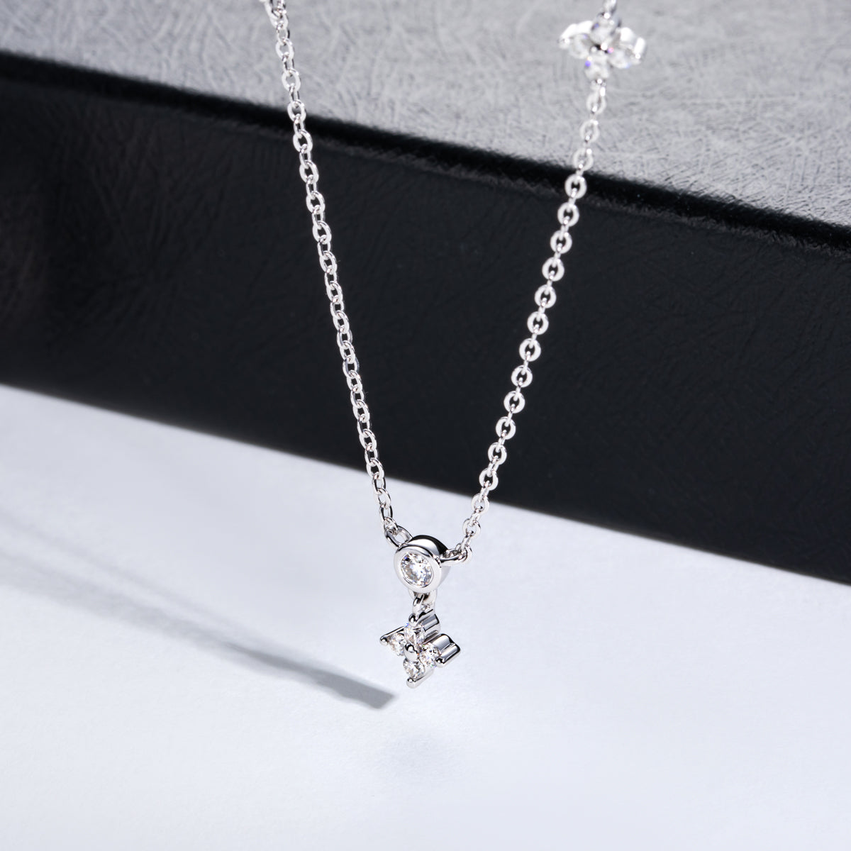 S925 Sterling Silver Four-Leaf Clover Moissanite Clavicle Necklace