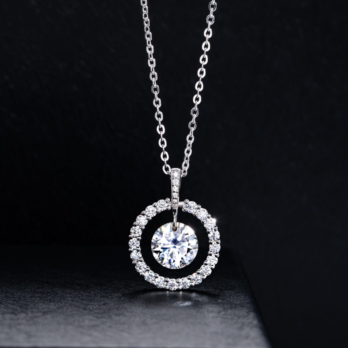 S925 Sterling Silver Round Pierced Moissanite Pendant