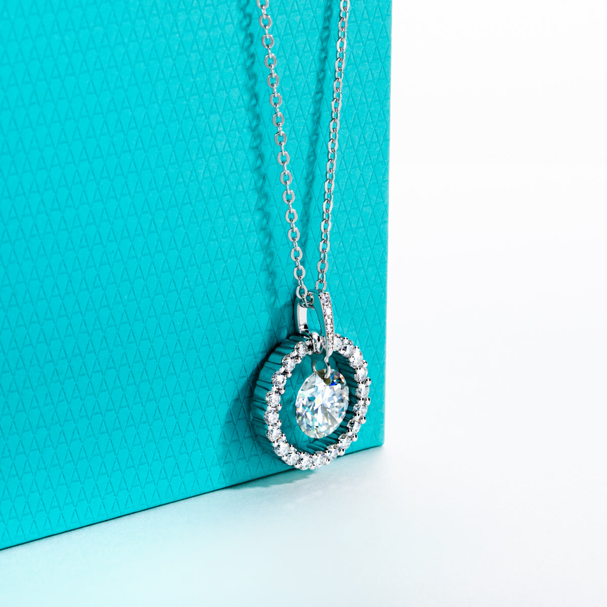 S925 Sterling Silver Round Pierced Moissanite Pendant