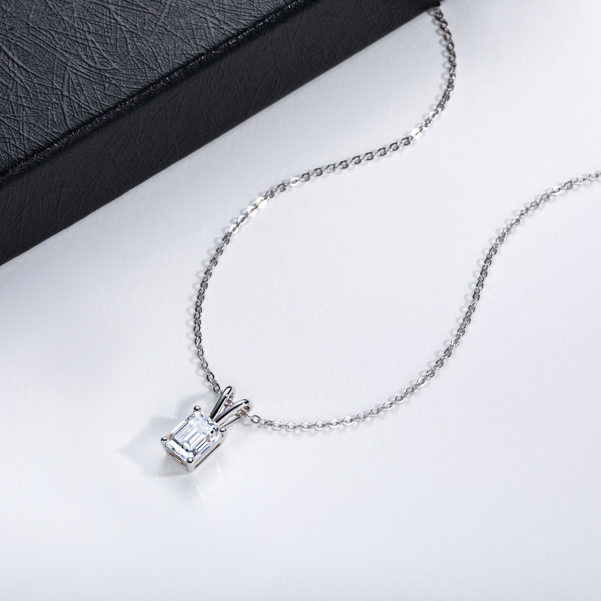 S925 Silver Moissanite Emerald Pendant