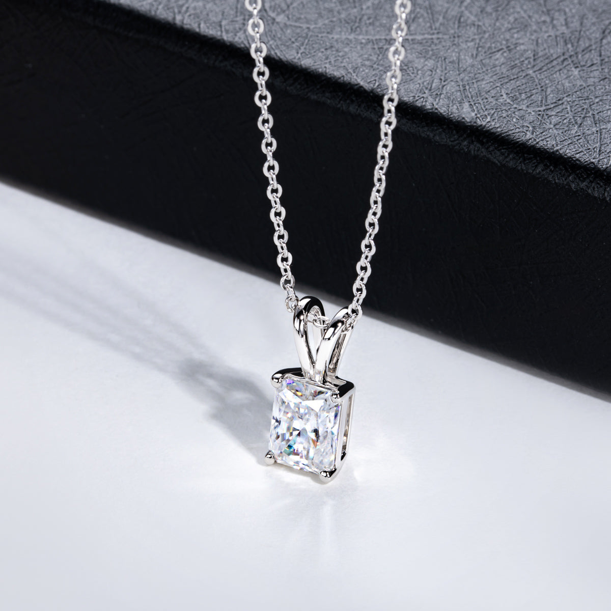 S925 Silver Radiant Cut Moissanite Pendant