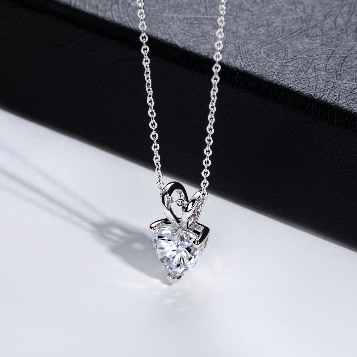 S925 Silver Heart Moissanite Pendant