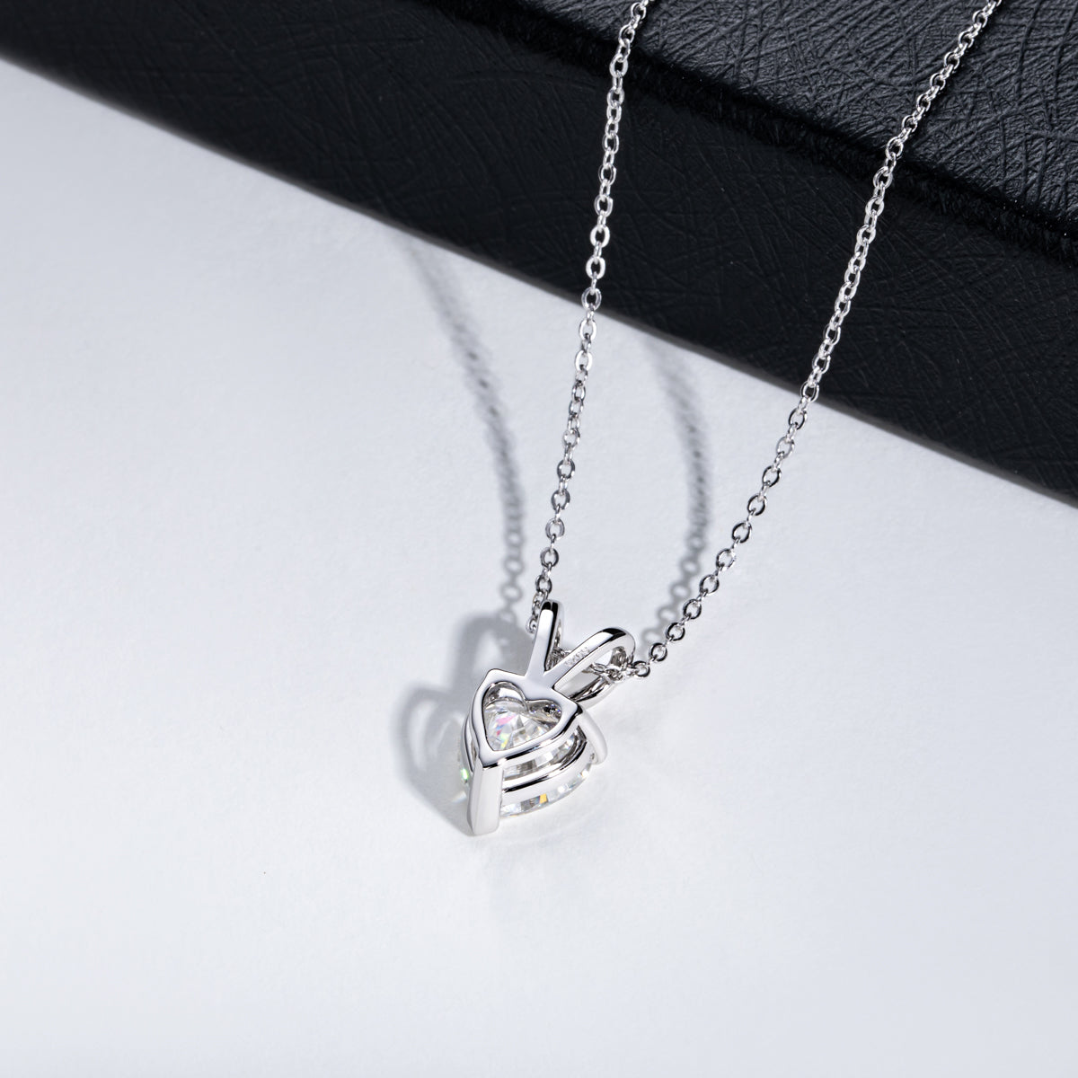 S925 Silver Heart Moissanite Pendant