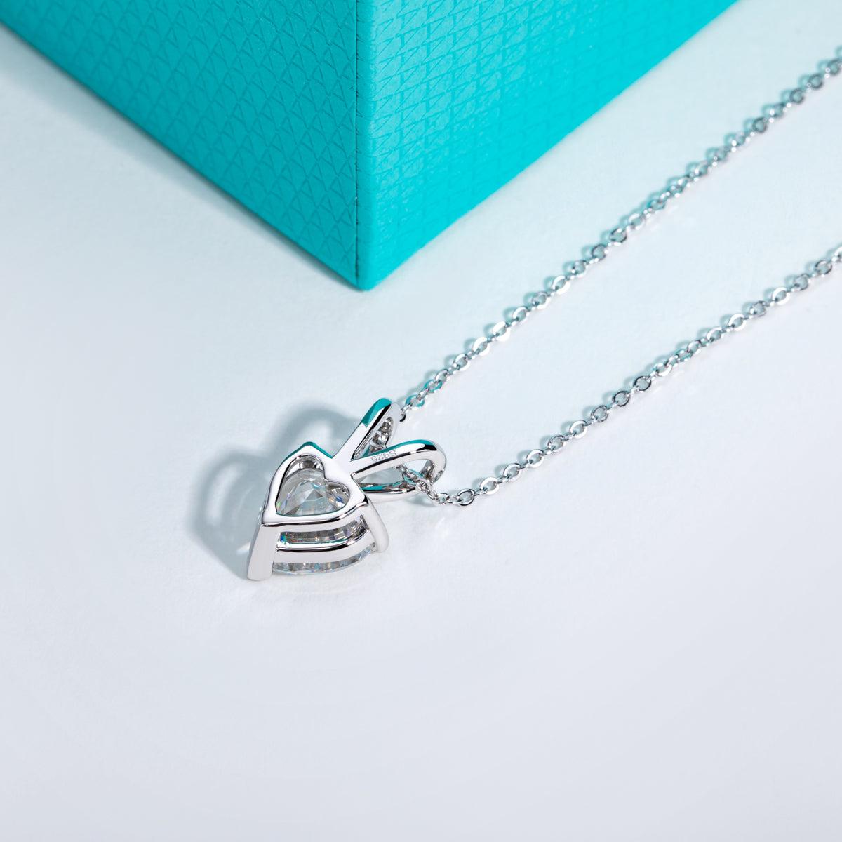 S925 Silver Heart Moissanite Pendant
