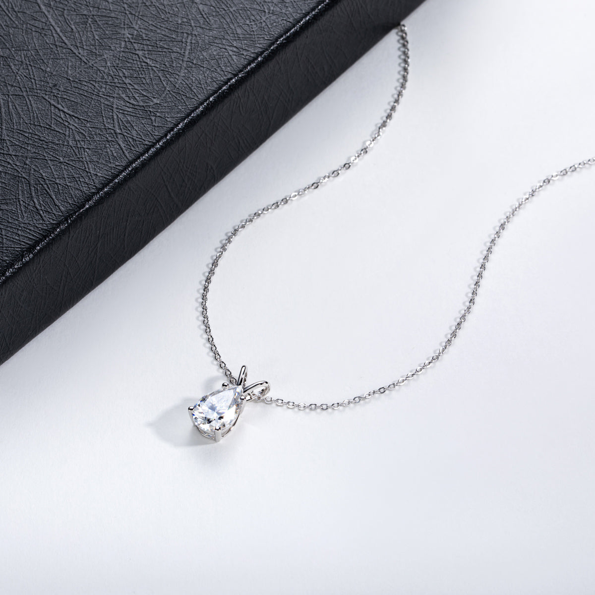 S925 Silver Pear Shaped Cut Moissanite Pendant