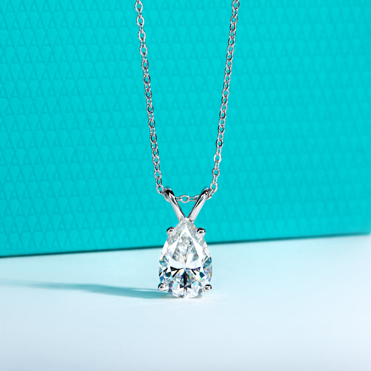 S925 Silver Pear Shaped Cut Moissanite Pendant