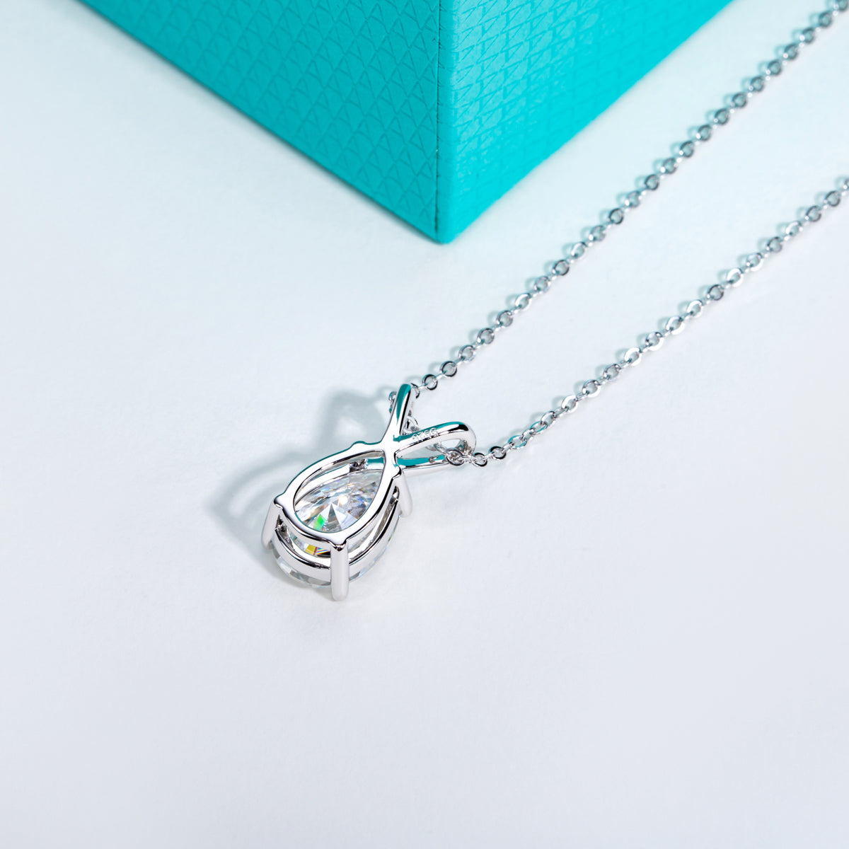 S925 Silver Pear Shaped Cut Moissanite Pendant