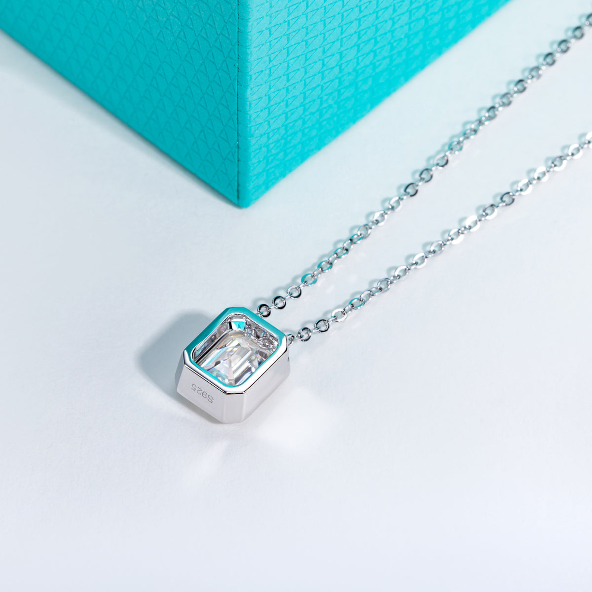 S925 Silver Moissanite Emerald Pendant