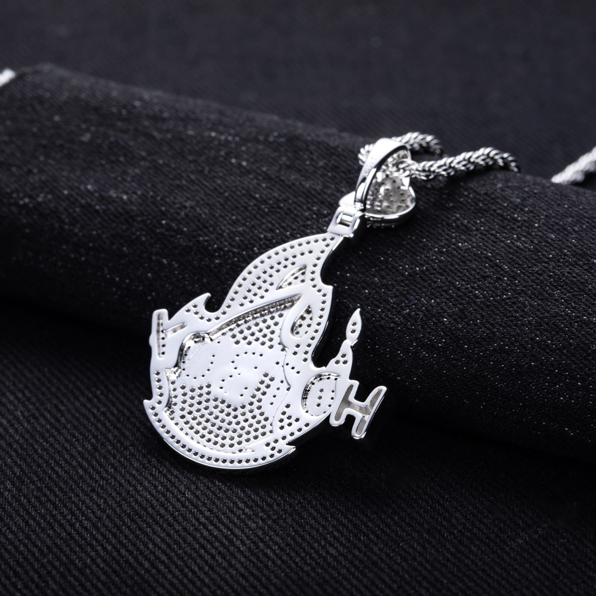 Moissanite‑encrusted Hip‑Hop Flame Pendant