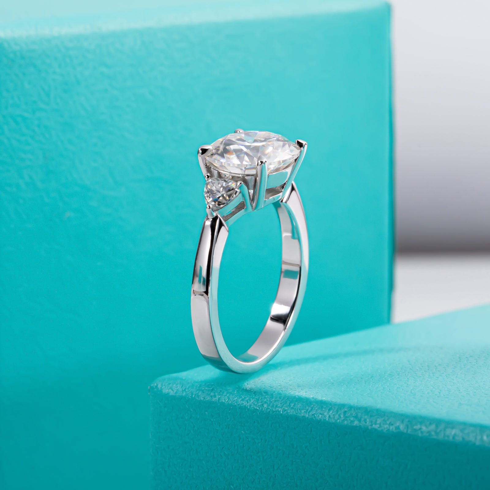 AnuClub 3 4 5ct Round Cut/Emerald cut Moissanite Engagement Rings 925 Silver Three-Stone Promise Ring for Women
