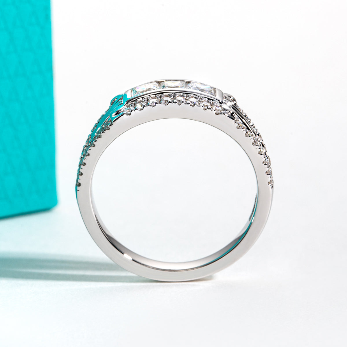 S925 Sterling Silver Roman Column Moissanite Ring