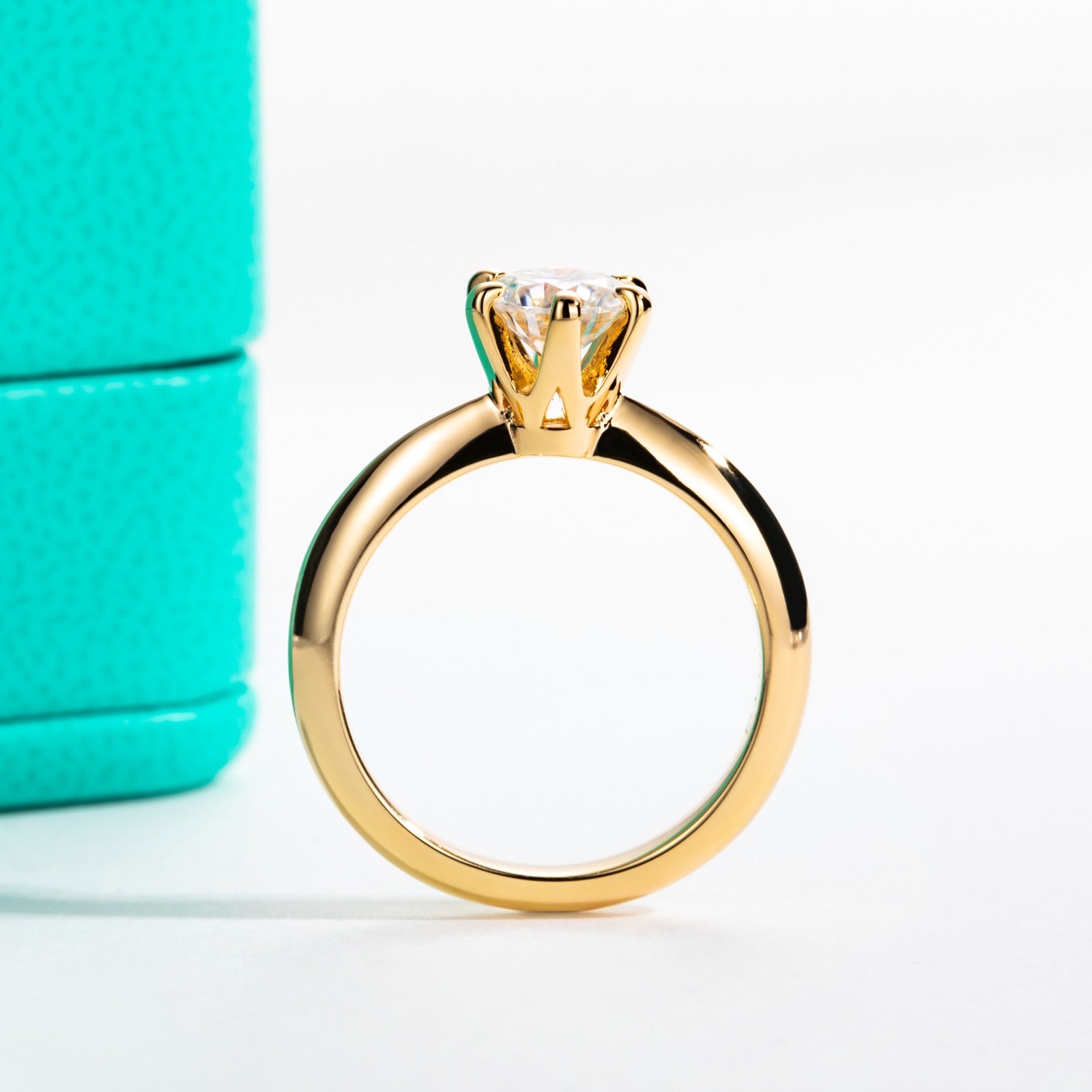 Round Cut Moissanite Engagement Ring (1/2/3 ct)