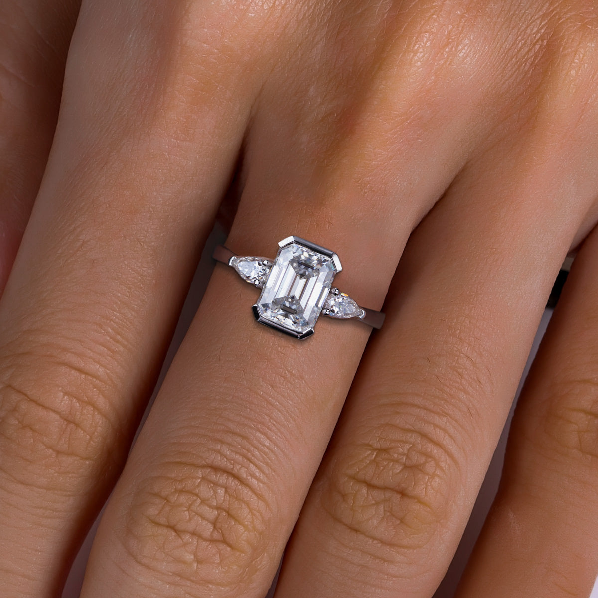 S925 Silver 7×9mm Emerald Cut Moissanite Ring