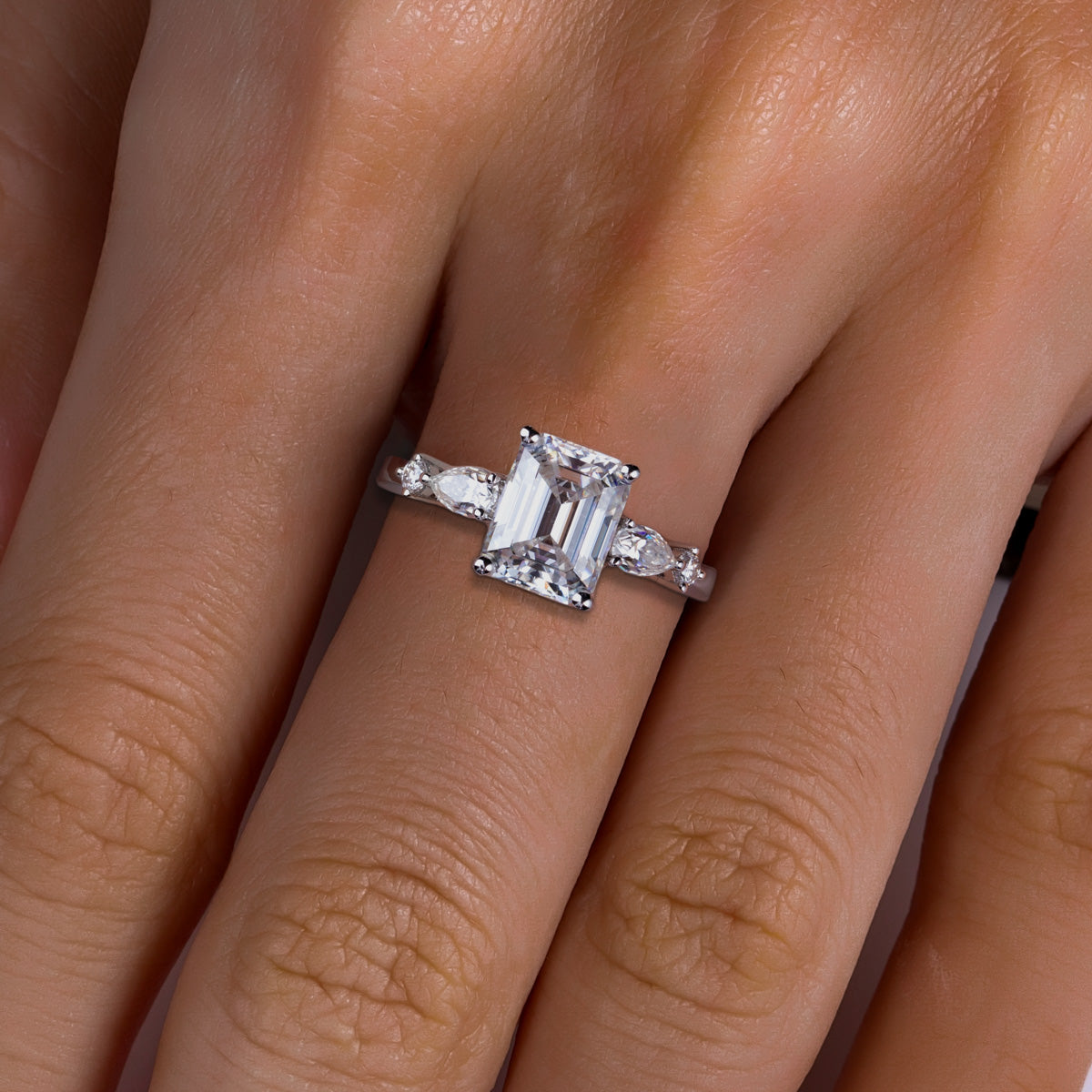 S925 Silver 7×9mm Emerald Cut Moissanite Ring