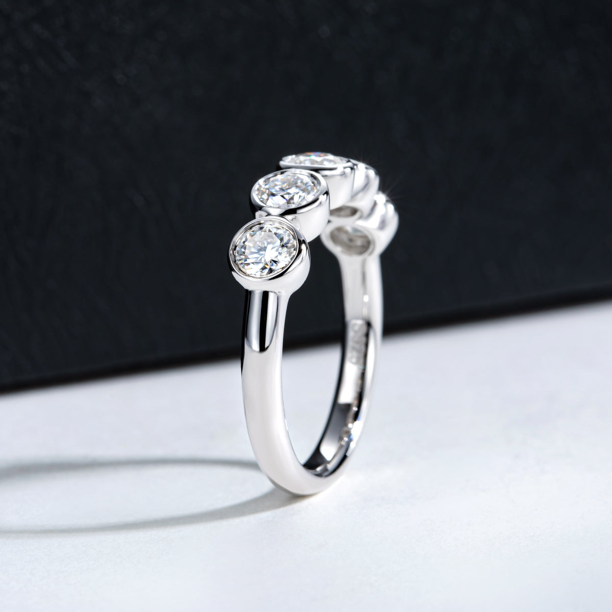 S925 Sterling Silver Five-Stone Moissanite Bubble Band Ring