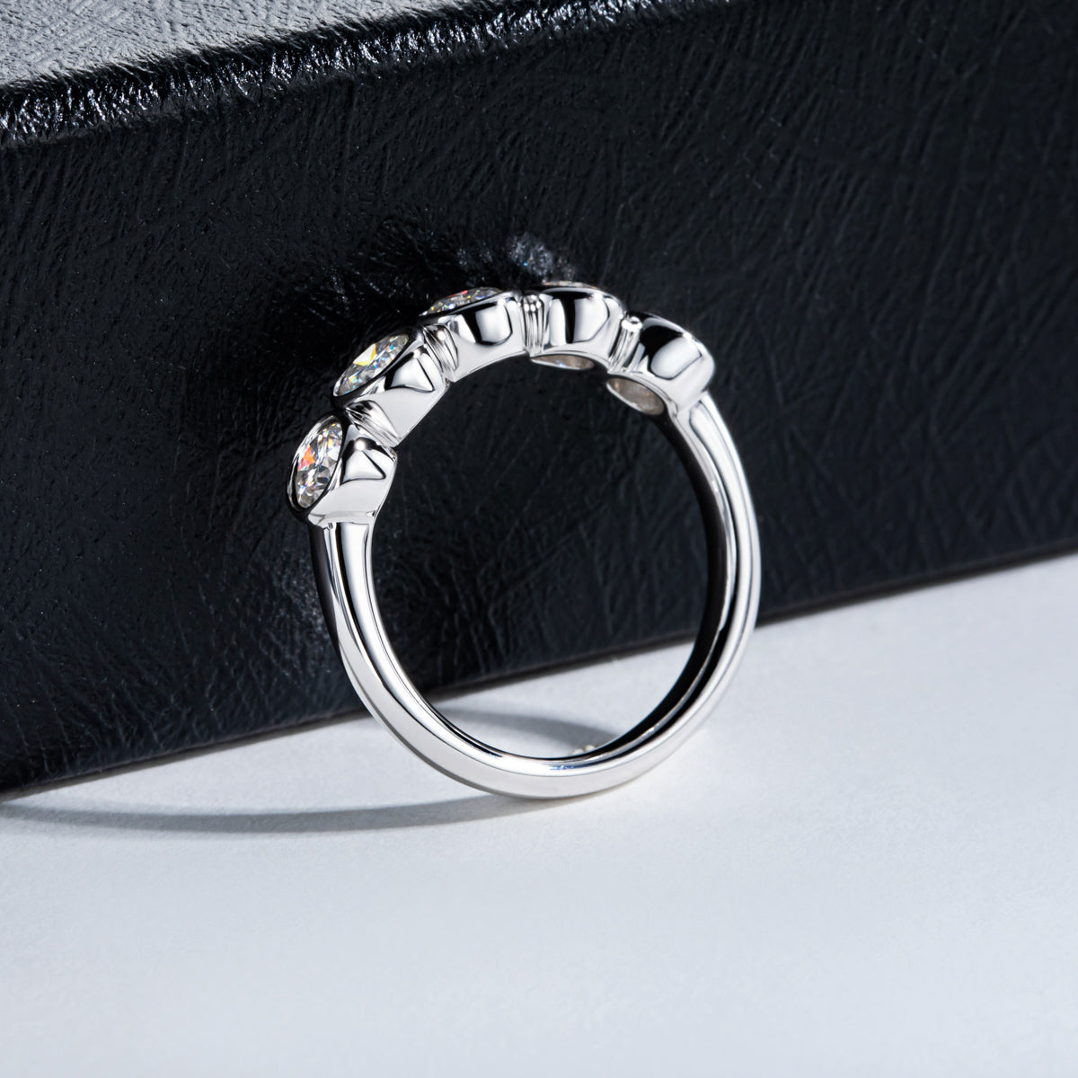 S925 Sterling Silver Five-Stone Moissanite Bubble Band Ring