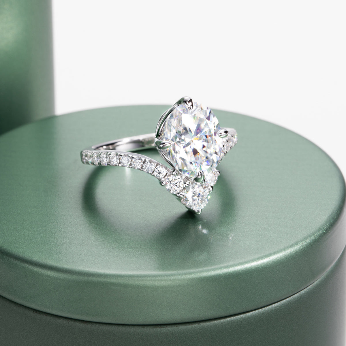 S925 Sterling Silver Oval Moissanite Wedding Ring