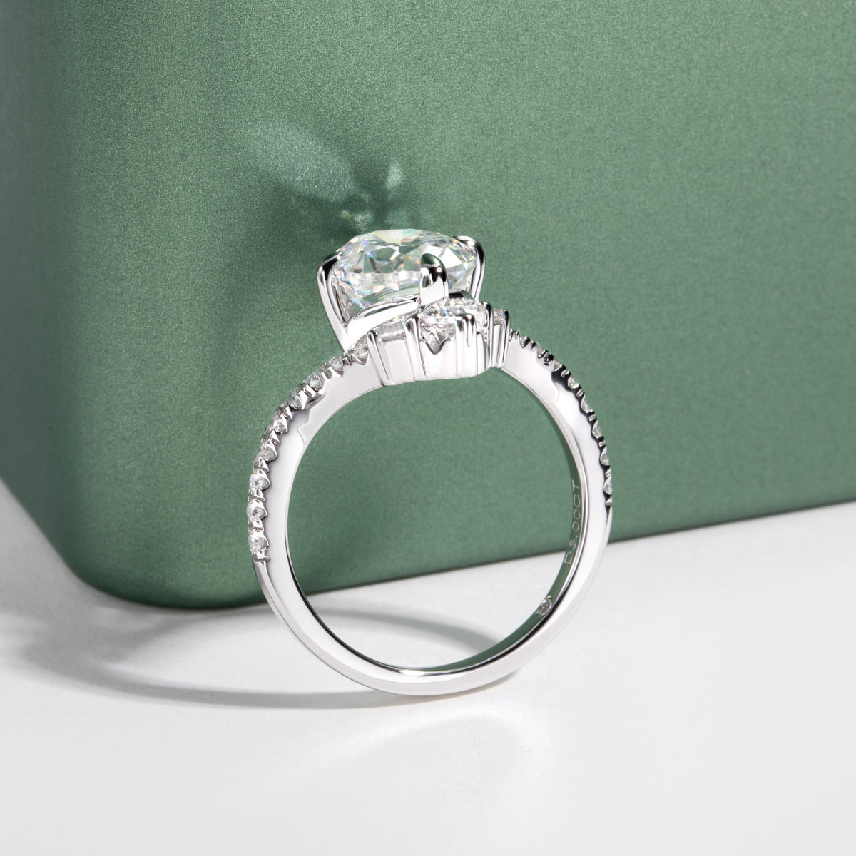 S925 Sterling Silver Oval Moissanite Wedding Ring
