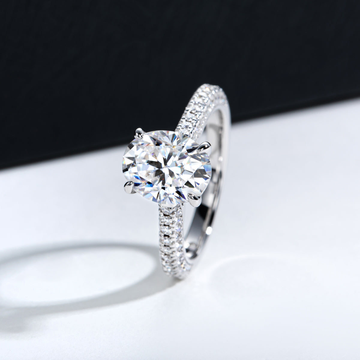 S925 Sterling Silver Oval Moissanite Special Edition Wedding Ring