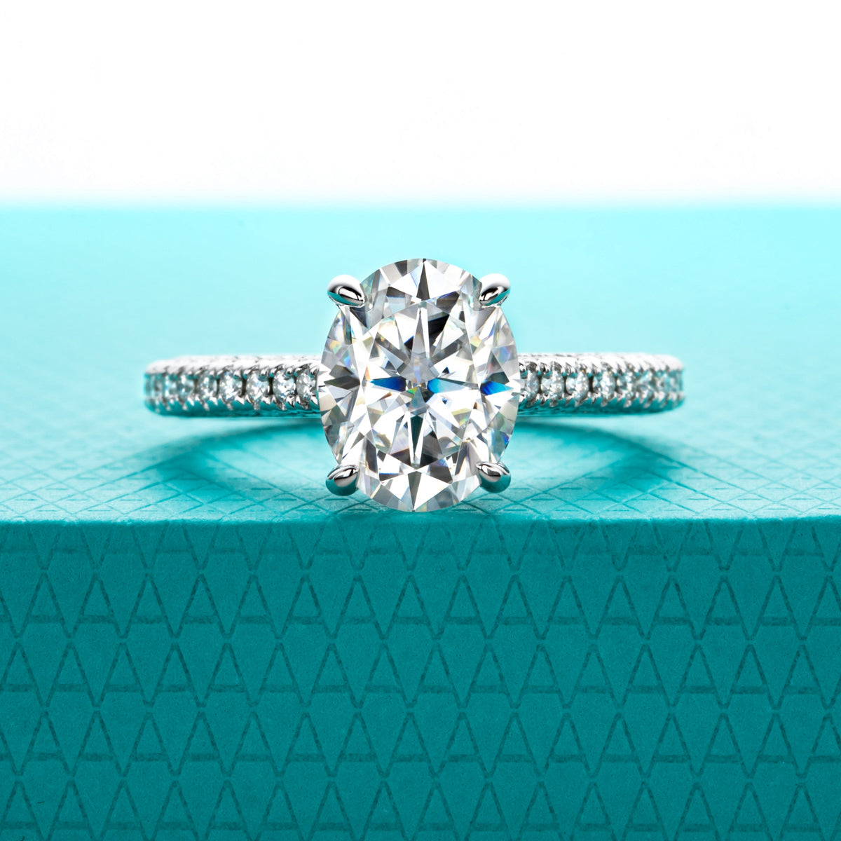 S925 Sterling Silver Oval Moissanite Special Edition Wedding Ring