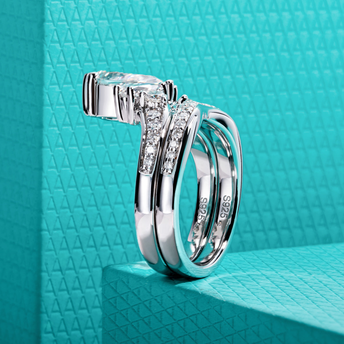Teardrop‑Shaped Moissanite Crown Stackable Ring Set